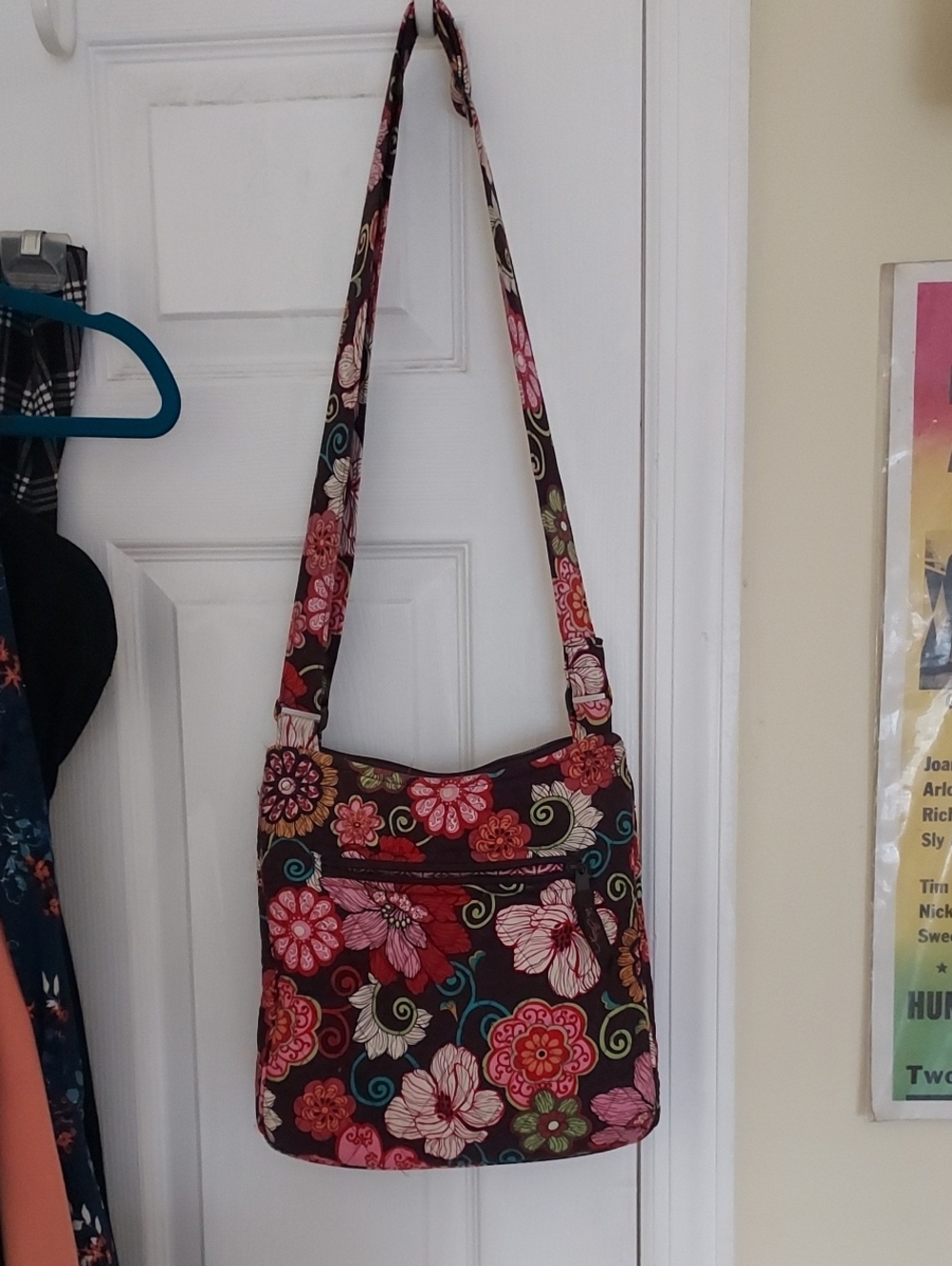 Vera Bradley Crossbody With Adjustible Strap